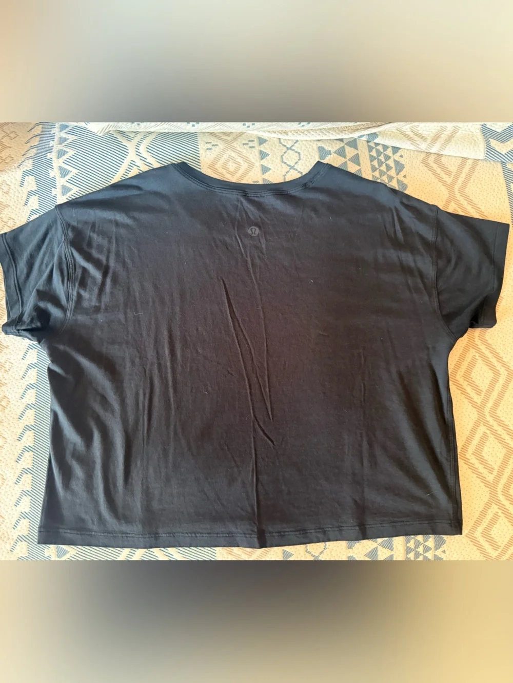 Lululemon cropped T-shirt